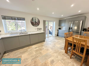Kitchen/Diner- click for photo gallery